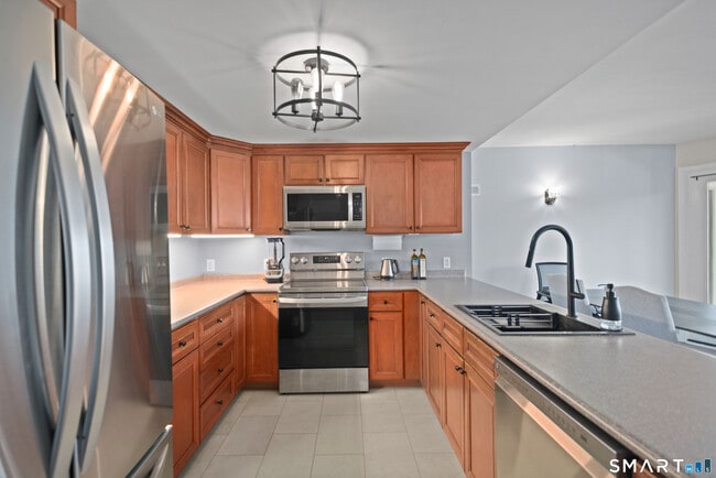 Photo - 3250 Fairfield Ave Unit APT 211