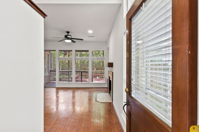 Photo - 15 Breezy Point Pl