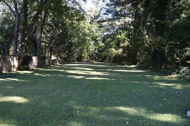 Photo - 310 La Salle Ave