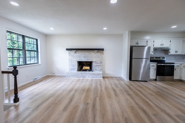 Photo - 8659 Riggs St