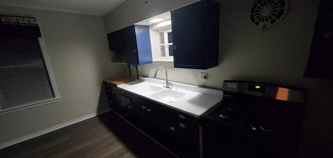 Photo - 860 railroad st Unit 4