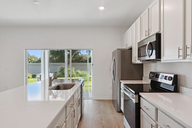 Photo - 1108 Elm Dr