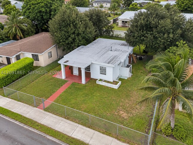 1525 NE 154th St