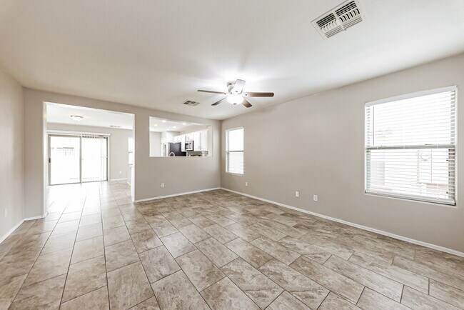 18538 W Fairway Dr