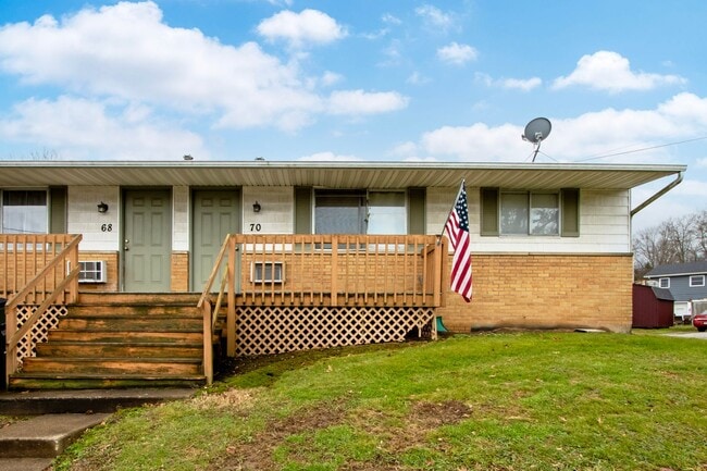 Building Photo - Two bedroom duplex