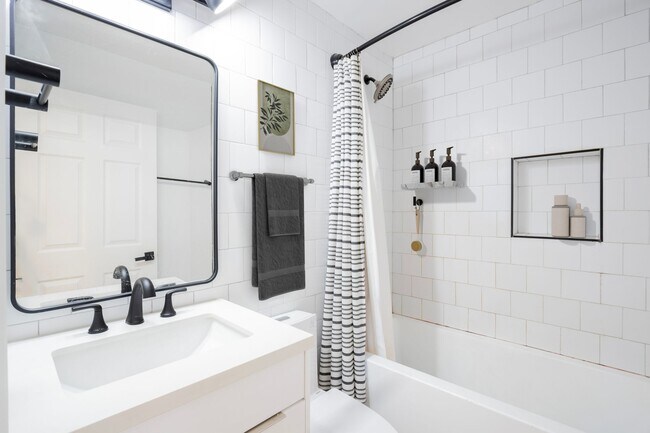 Photo - Lexington Ave 5716