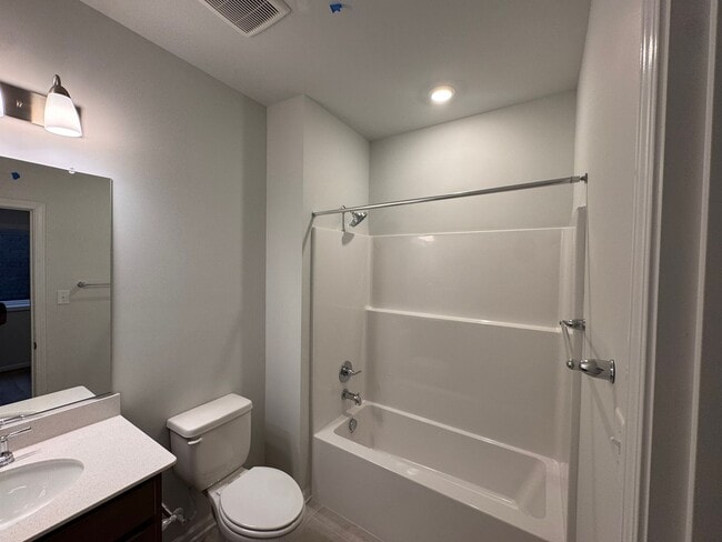 Photo - 112 Avenda Ln