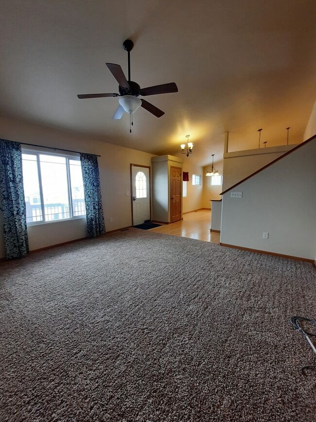 Photo - 3 BEDROOM | 2 BATH | TRI-LEVEL | NORTH