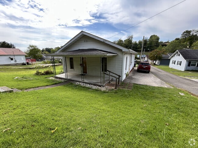 Building Photo - 807 W 4th St Rental