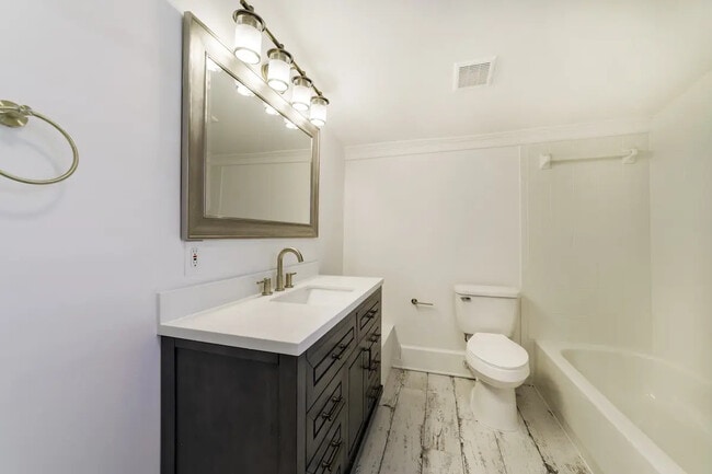 Photo - 205-207 S Westland Ave