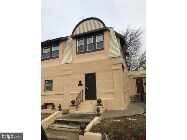 Photo - 2011 Stenton Ave