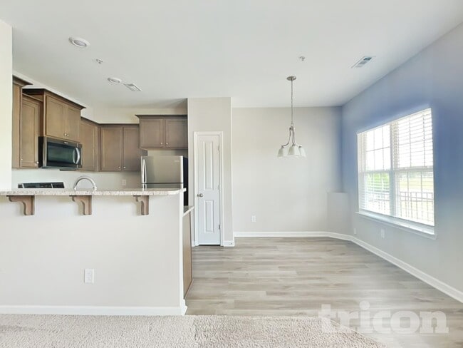 Photo - 324 Kinsale Dr