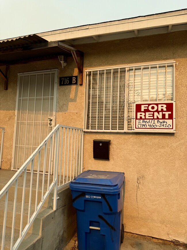 Front Door of 716B - 716 Lagoon Ave Apartments Unit B