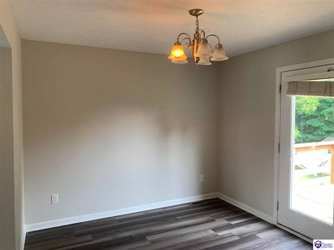 Photo - 307 Ivy Pointe Dr