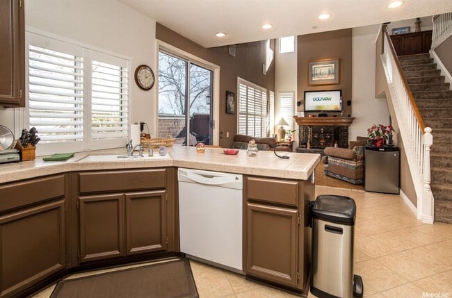 Photo - Convenient 3 Bed Home in Sycamore Ranch, Woodland, Near Bel Air Market & Pioneer High