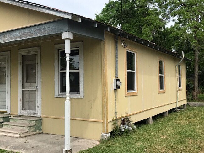 110 oak st