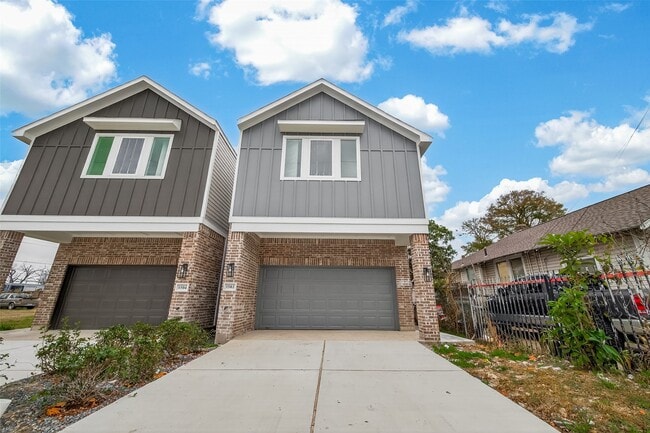 Building Photo - 1502 Hussion St