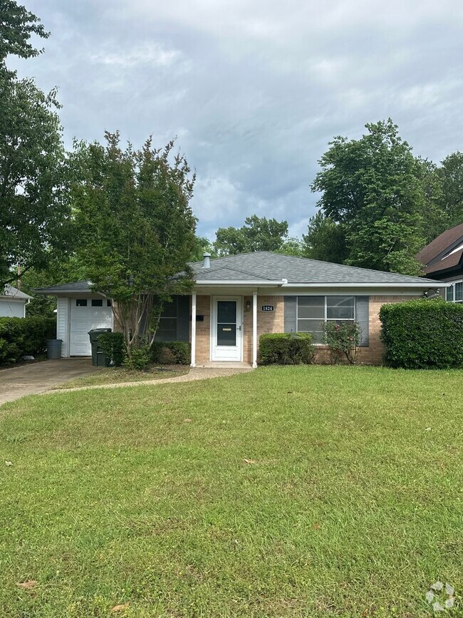 Building Photo - ~ 3/2/1 For Rent in Midtown Tyler ~ Rental