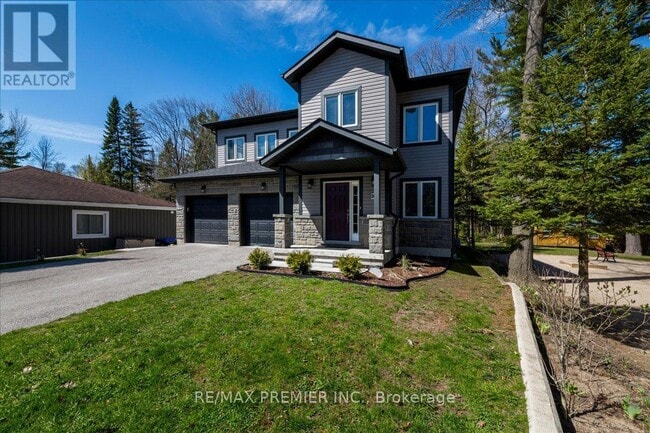 Photo - 36 48th St S