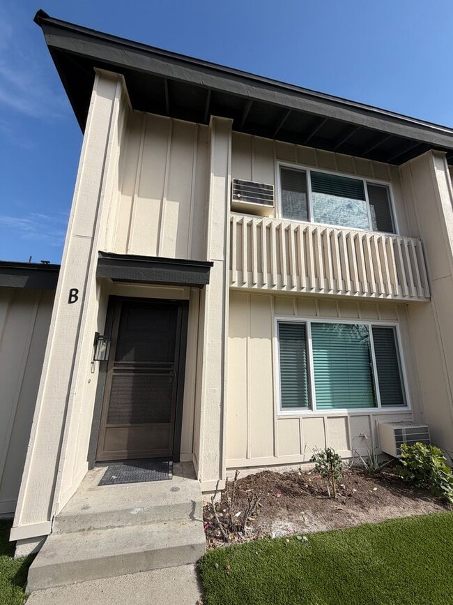 Building Photo - 2610 Phipps Ave Unit #B