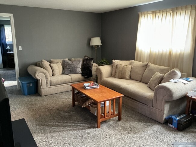 Photo - 12 E Farms Rd Unit A