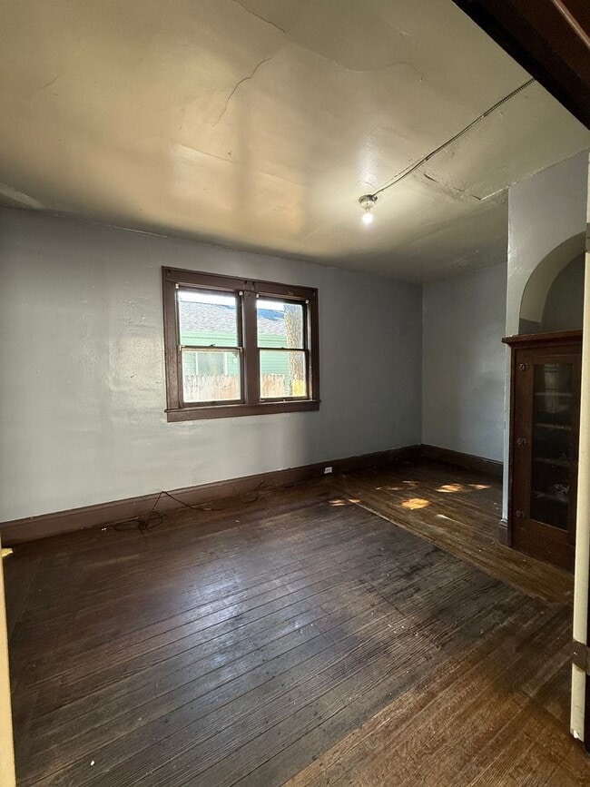 Photo - Large 4 bedroom Home