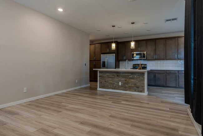 Photo - 1111 W. Diamondback Dr.