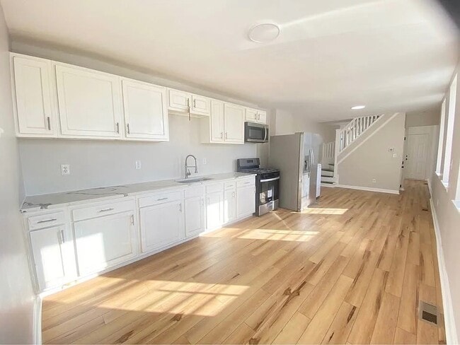 Photo - 400 N Bradford St