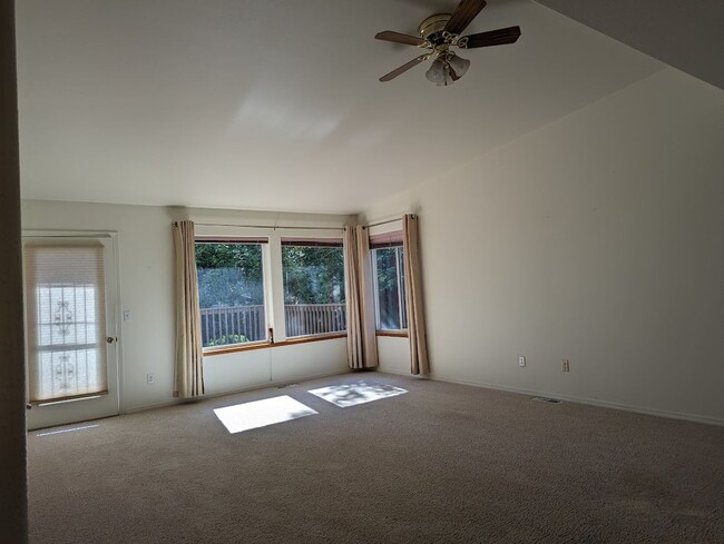 Photo - Beautiful Condo in Quiet Neighborhood - Small Pet Allowed