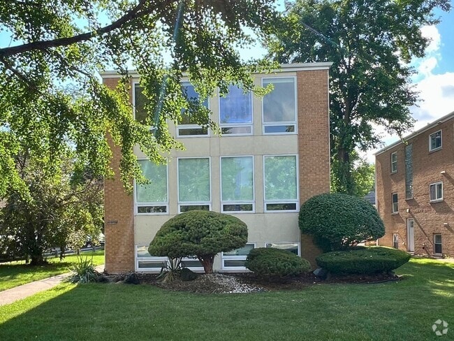 Building Photo - 3014 Harlem Ave Unit 2 Rental
