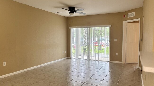 Photo - 1103 Golden Lakes Blvd Unit 1011