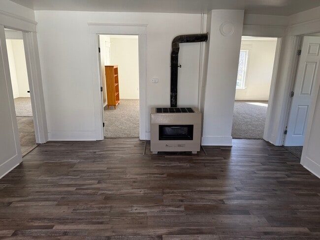 Photo - 100 Brook St Unidad 2