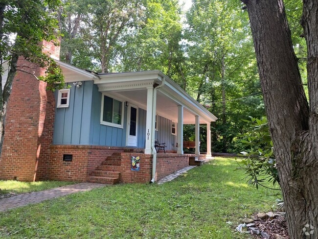 Building Photo - Black Mountain - Wooded lot, One-Level hom... Rental