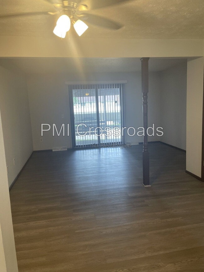 Photo - 2805 Kipling Ave NW