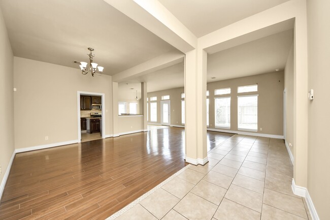 Photo - 5315 Troutline Ln
