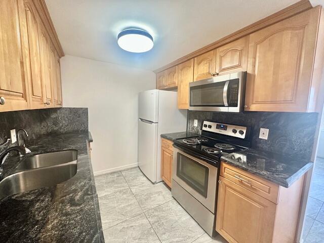 Photo - 1067 Cornwall D