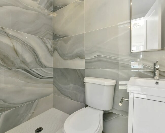 Photo - 200 Maverick St Unit 1