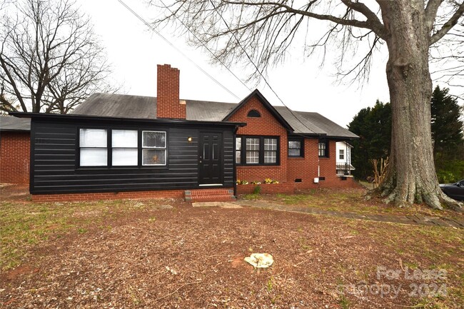 Photo - 1127 Mecklenburg Hwy House