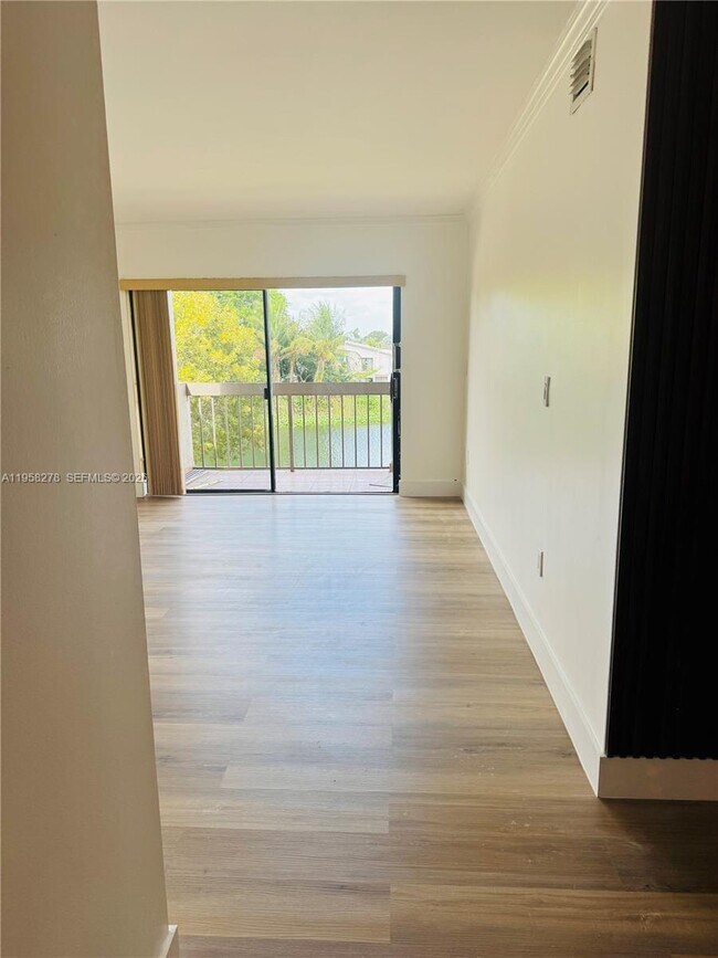 Photo - 1101 SW 122nd Ave Unit 302