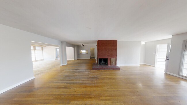 Photo - 5018 Rockford Dr