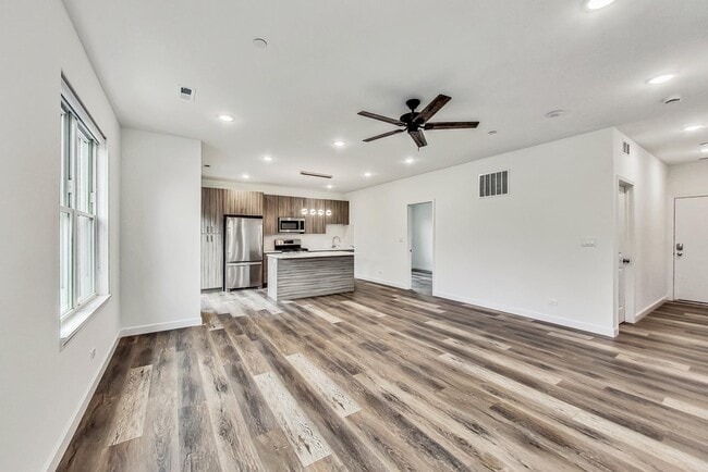 Photo - 6135 S Kimbark Ave Unit 301