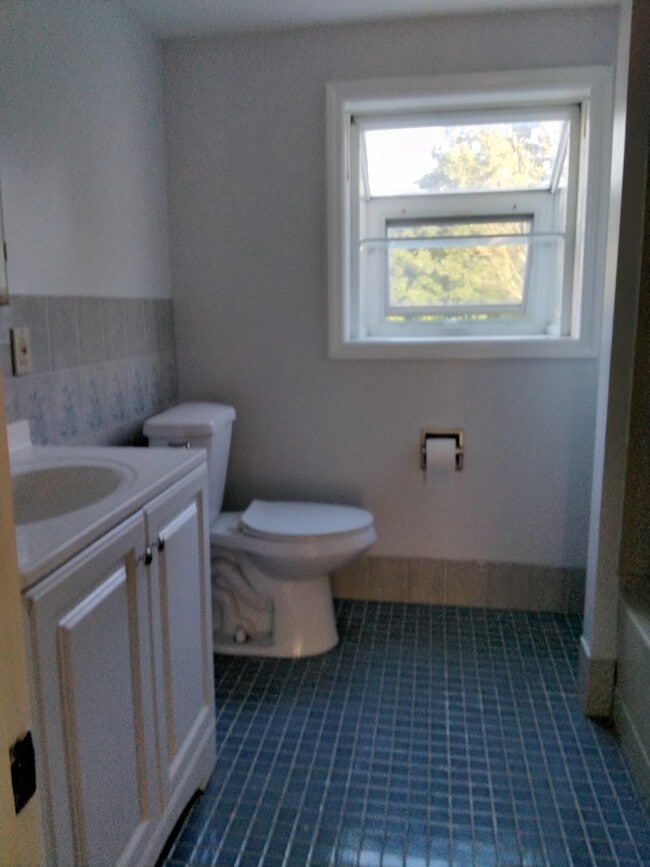 Photo - 295 Center St