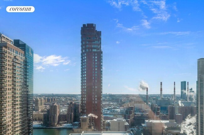 Photo - 422 E 72nd St