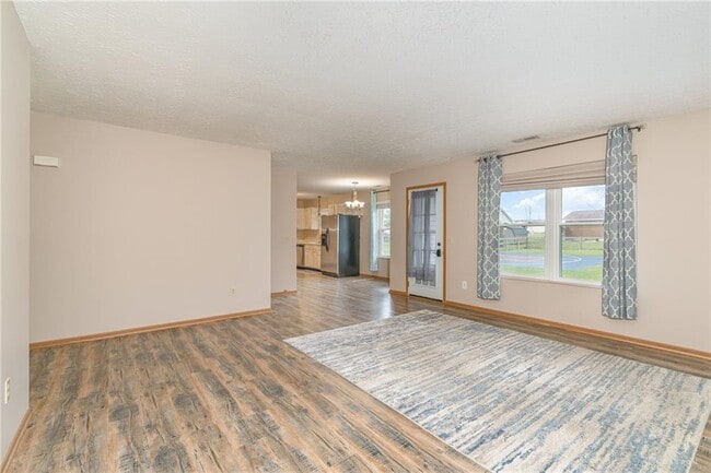 Photo - 6044 Sean Cir