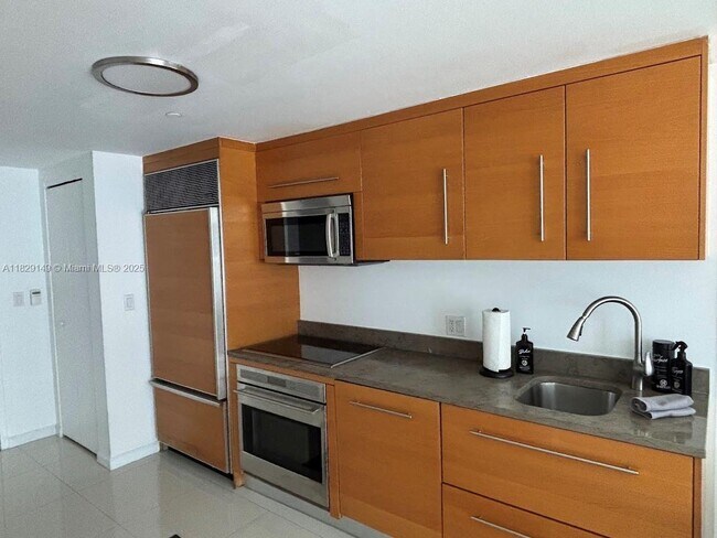 Photo - 465 Brickell Ave Unit 4004