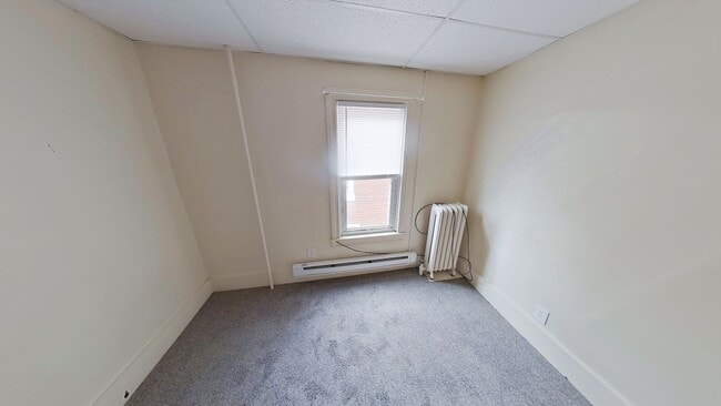 Photo - 411 W Broadway Unit Apt 2