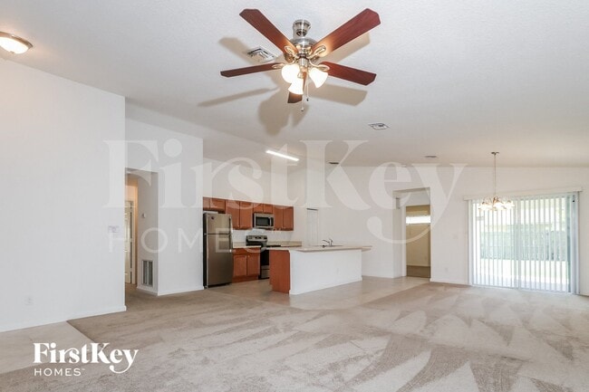 Photo - 1750 SW Apache Ave