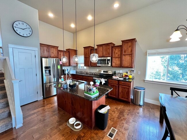 Photo - Beautiful 5 Bed House in North Fort Collins!