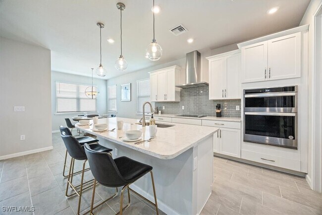 Building Photo - 4687 Arboretum Cir Unit 203