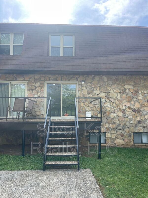 Photo - 116 Old Athens Pike Unidad 1C